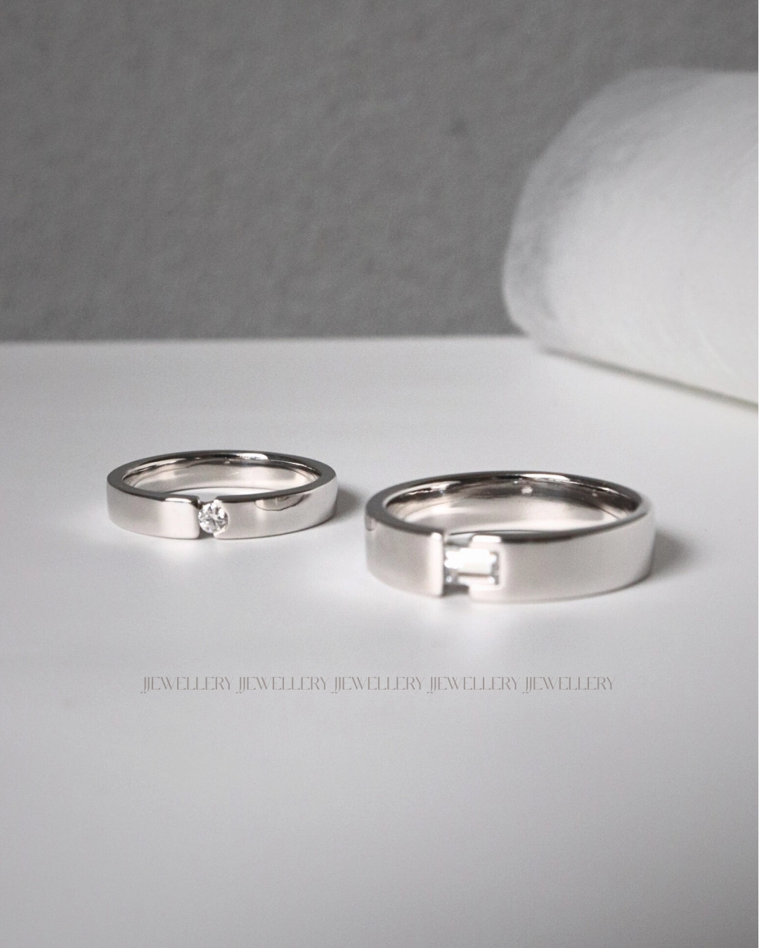 Cặp nhẫn cưới bạch kim chế tác thủ công 1:1 tại JJewellery (JJ), thiết kế tinh tế, đeo hằng ngày