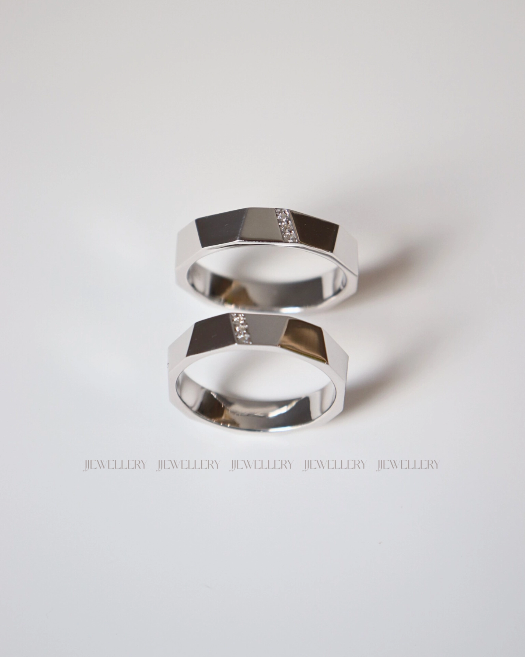 Nhẫn cưới bạch kim Moissanite đẹp 2026 tại TP.HCM – màu trắng tự nhiên, bền màu theo thời gian