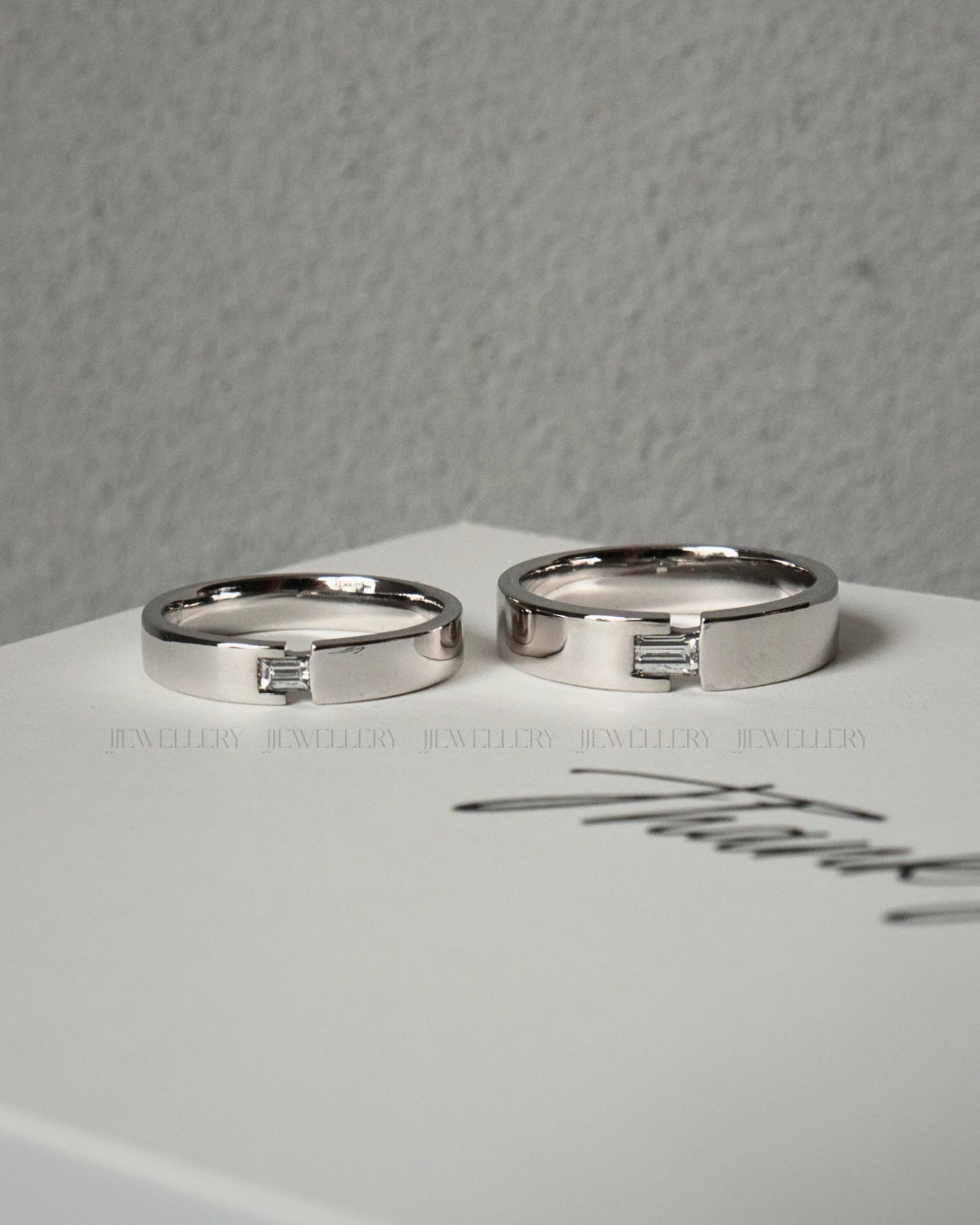 bach-kim-pt900-nhan-cuoi-phan-biet-bao-quan-tphcm